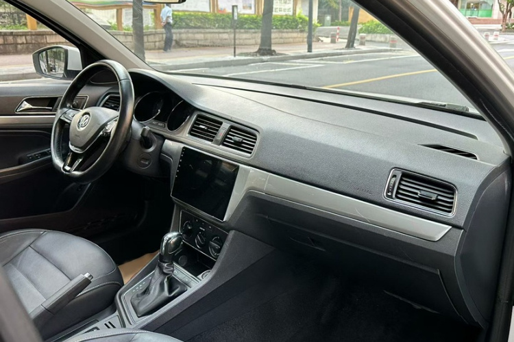 Volkswagen Lavida 2018 #11 Volkswagen Lavida 2018 car image #11