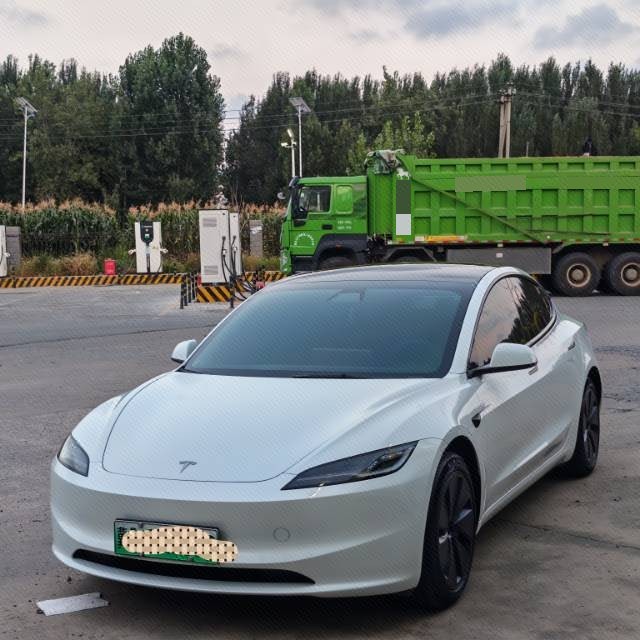 Tesla Model 3 2024 car image 