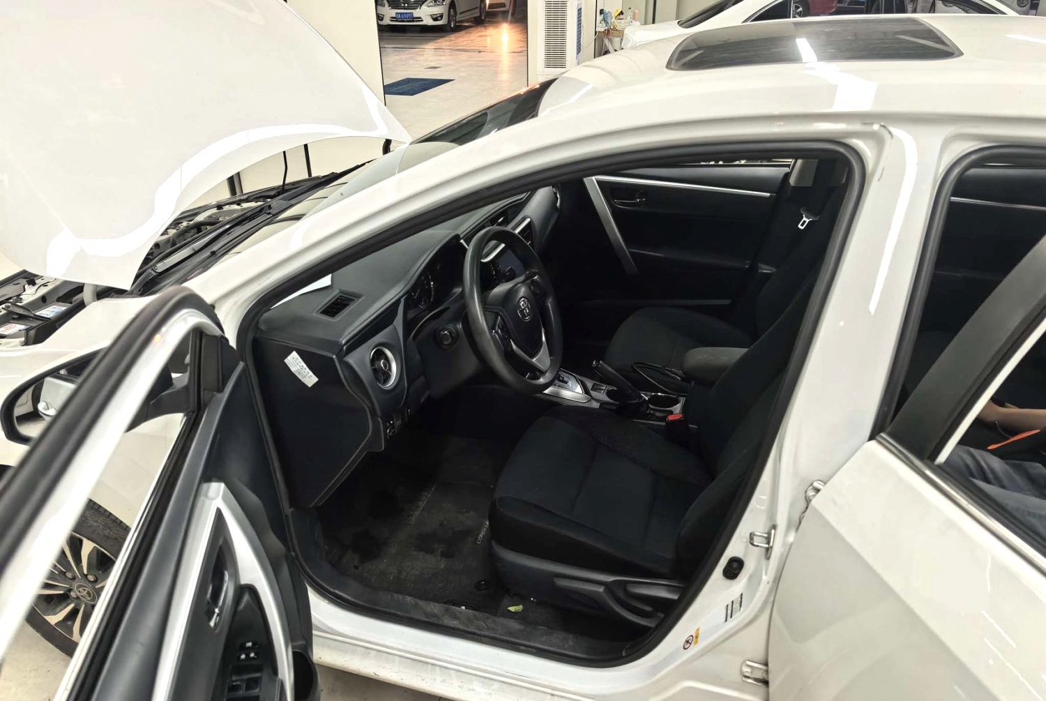 Toyota Corolla 2018 image de voiture #3