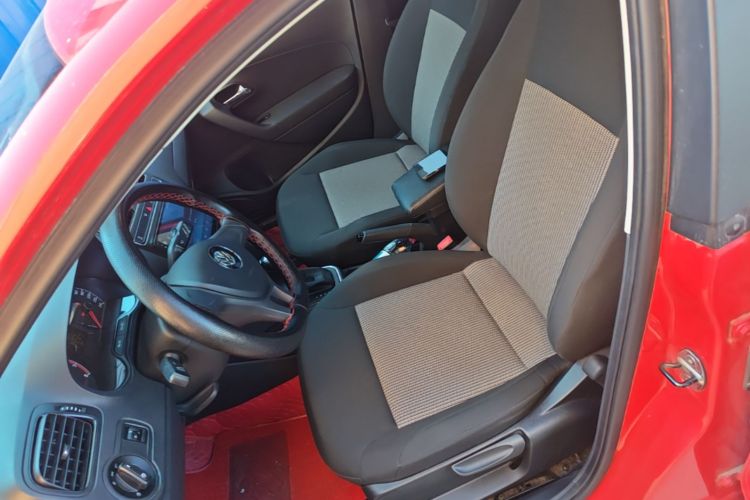 Volkswagen Polo 2019 car image #15