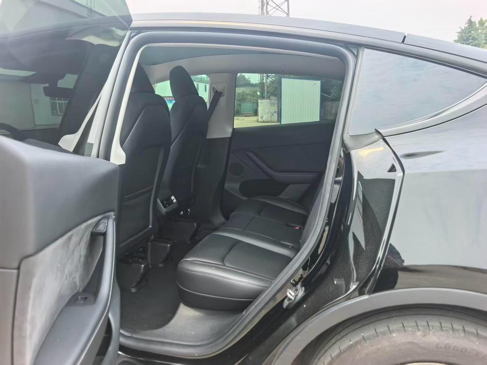 Tesla Model Y 2023 #11 Tesla Model Y 2023 car image #11