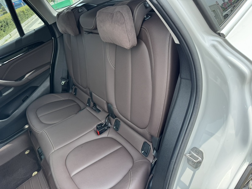 BMW X1 2023 car image #10