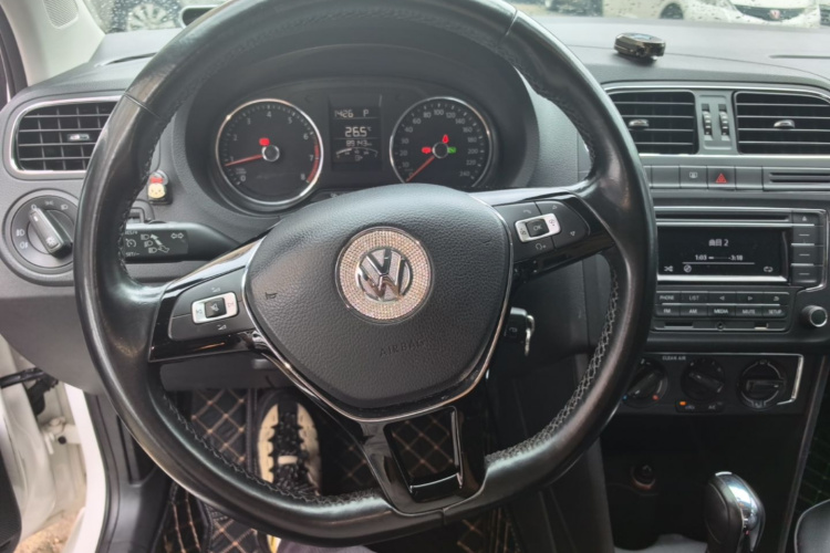 Volkswagen Polo 2017 #10 Volkswagen Polo 2017 car image #10