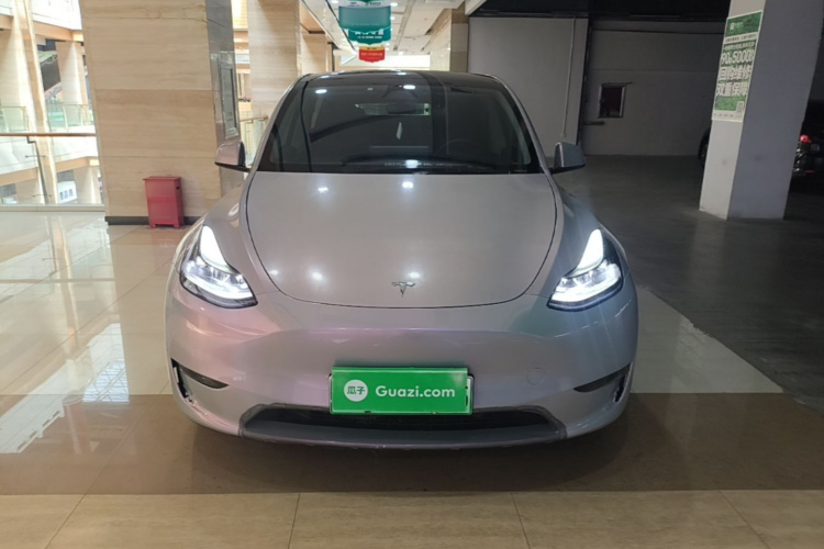 Tesla Model Y 2024 #3 Tesla Model Y 2024 car image #3