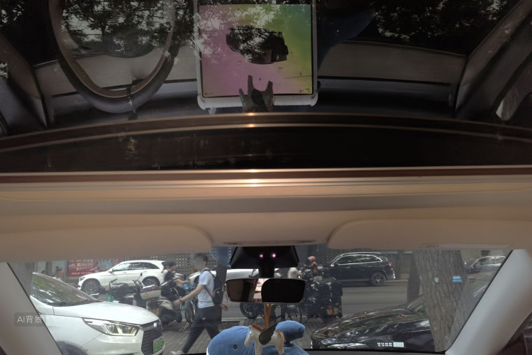 Tesla Model Y 2023 #20 Tesla Model Y 2023 car image #20