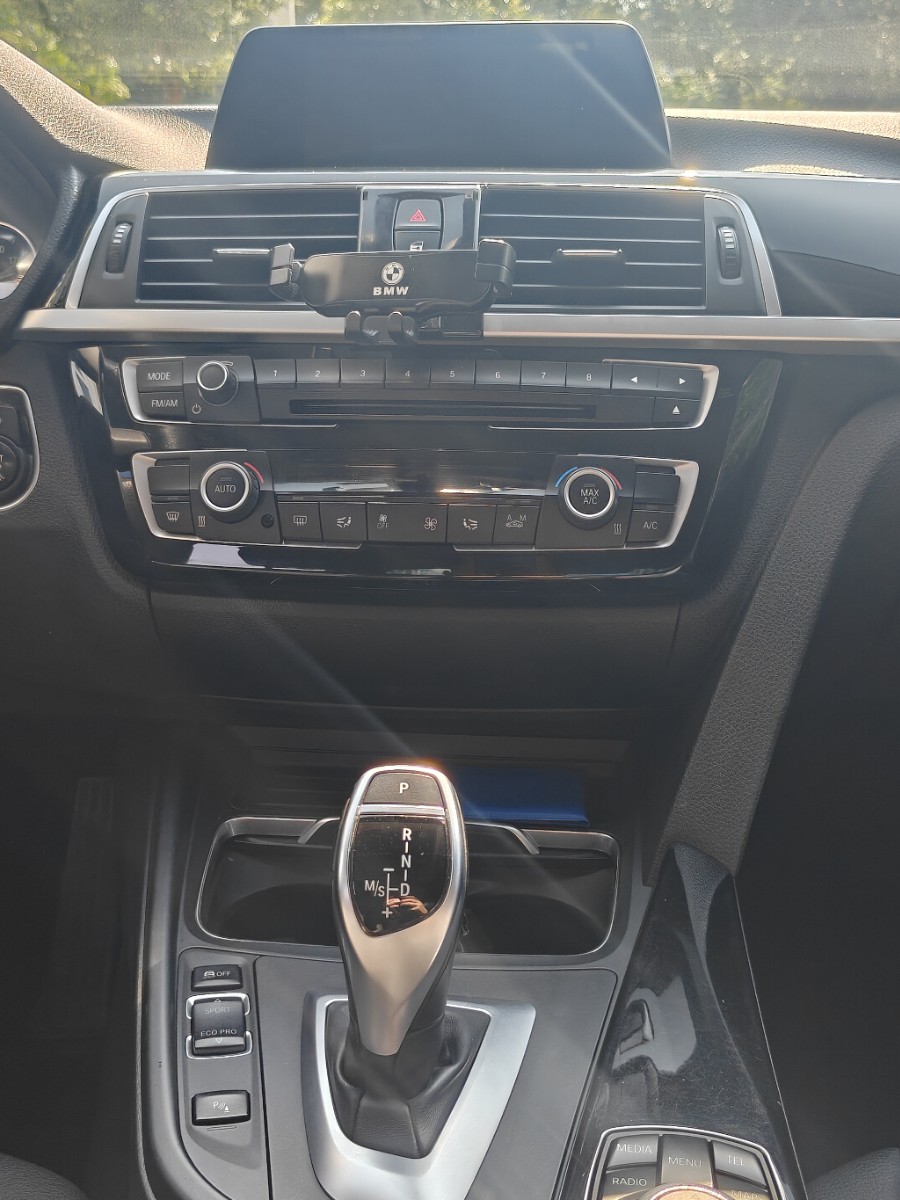 BMW 3 Series 2017 car image #6