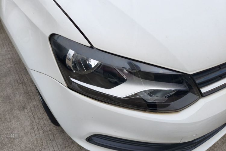 Volkswagen Polo 2015 car image #8