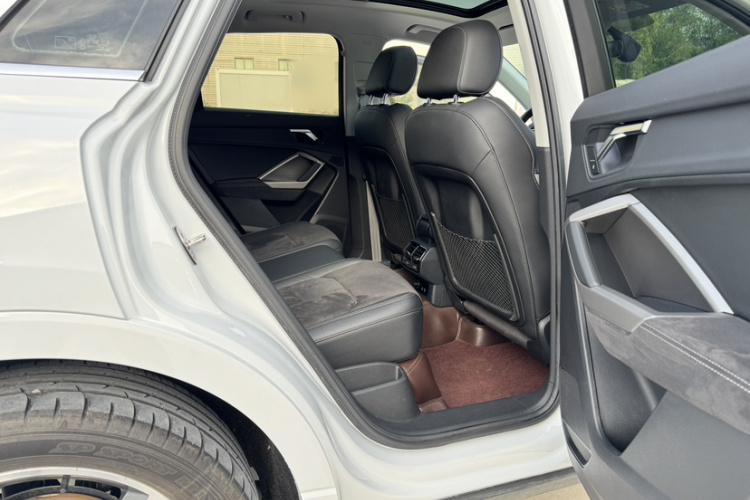 Audi Q3 2022 #14 Audi Q3 2022 car image #14