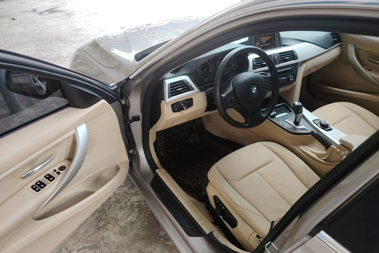 BMW 3 Series 2015 #16 BMW 3 Series 2015 car image #16