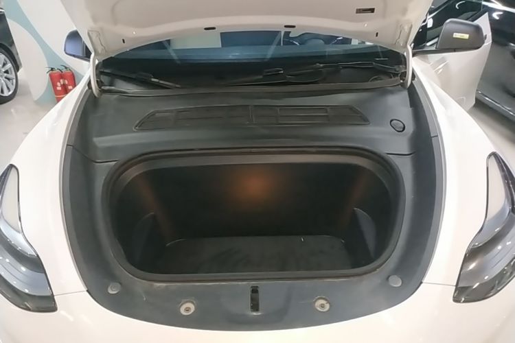 Tesla Model Y 2023 #22 Tesla Model Y 2023 car image #22