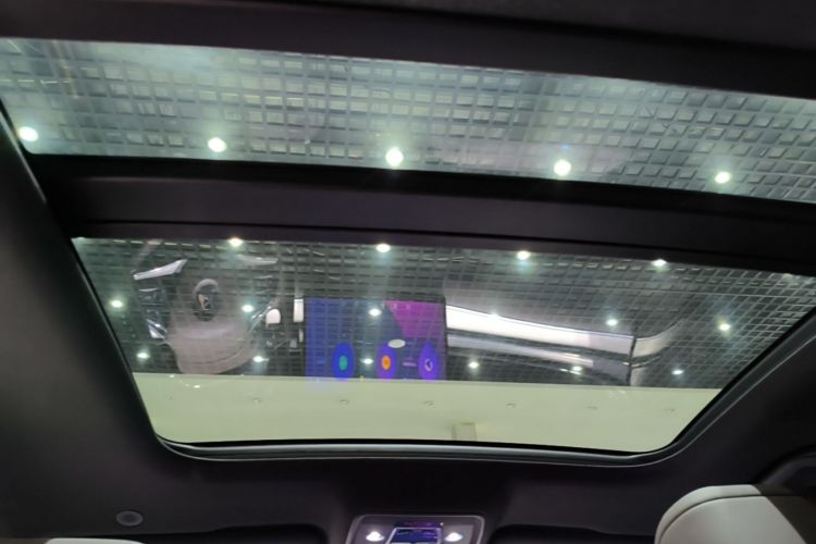 BYD Han 2023 car image #18