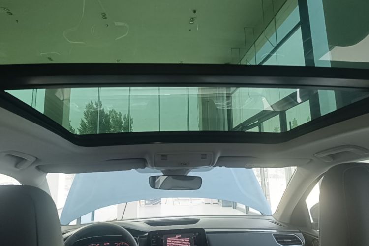 Volkswagen Tharu 2024 car image #18