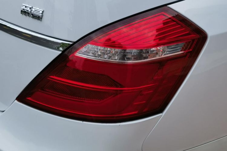 GEELY Emgrand 2017 car image #8