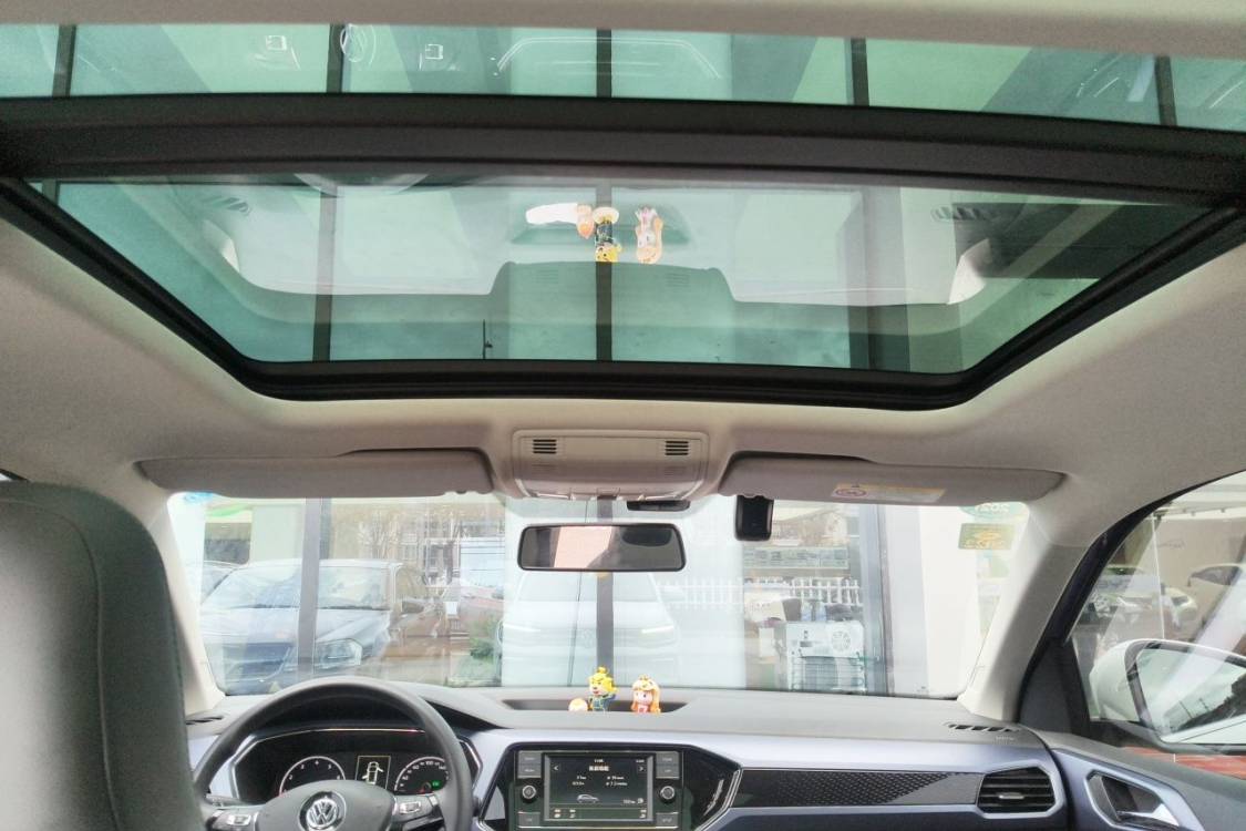 Volkswagen T-Cross 2020 car image #20