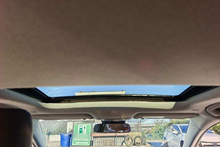 Toyota Corolla 2023 car image #18