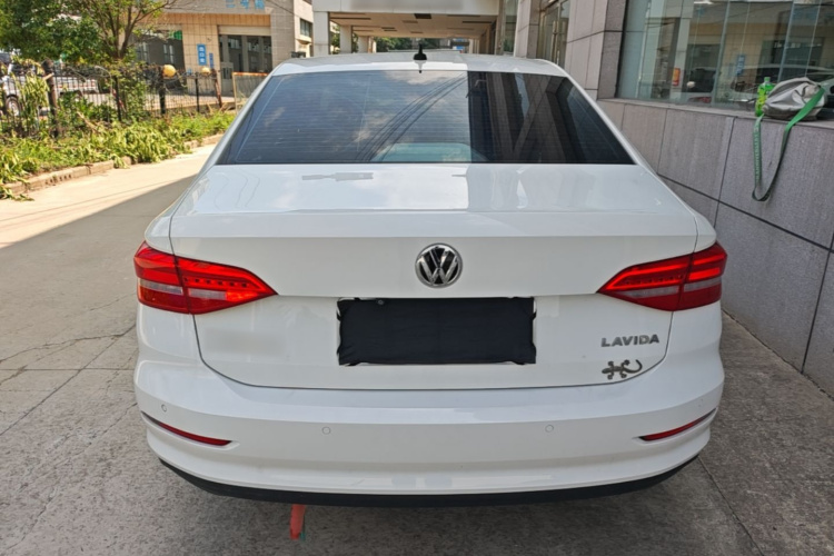 Volkswagen Lavida 2019 #6 Volkswagen Lavida 2019 car image #6