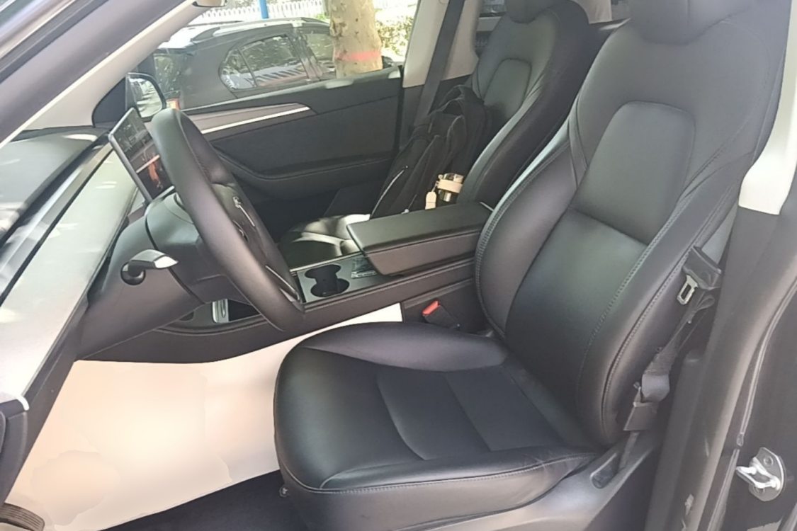 Tesla Model Y 2024 #7 Tesla Model Y 2024 car image #7