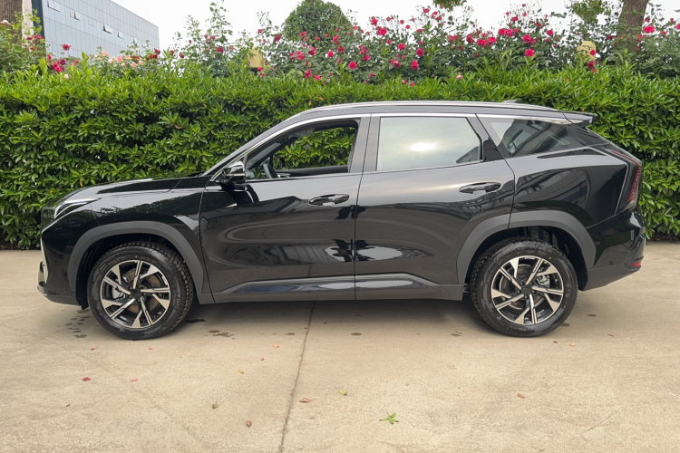 GEELY Boyue L 2026 car image #4