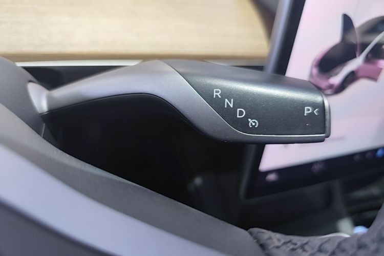 Tesla Model 3 2021 car image #14