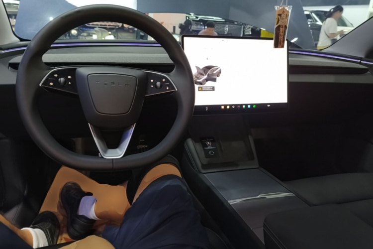 Tesla Model 3 2025 #10 Tesla Model 3 2025 car image #10