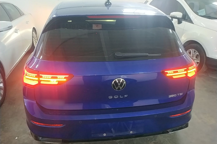 Volkswagen Golf 2020 car image #6
