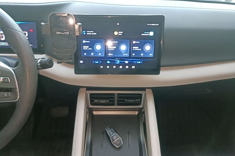 BYD YuanUP 2024 #17 BYD YuanUP 2024 car image #17