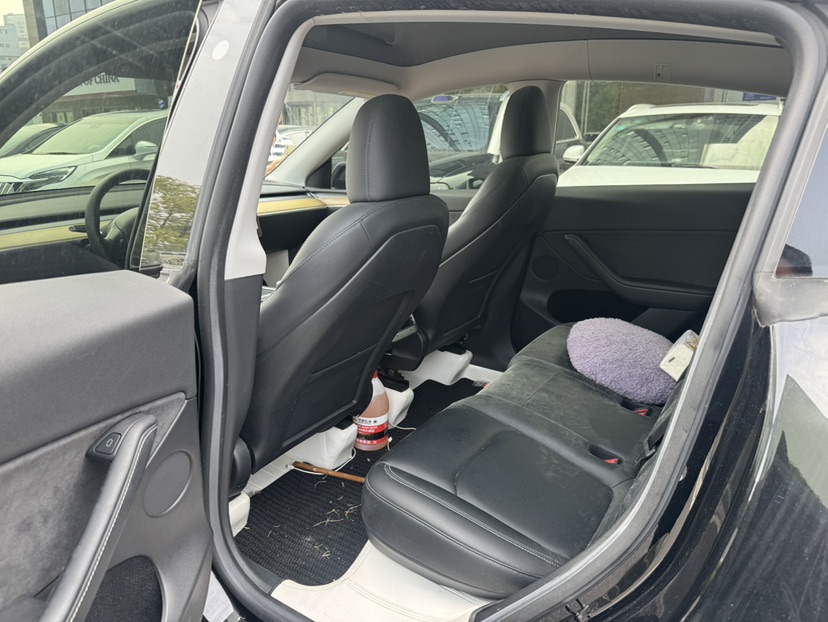 Tesla Model Y 2023 #7 Tesla Model Y 2023 car image #7