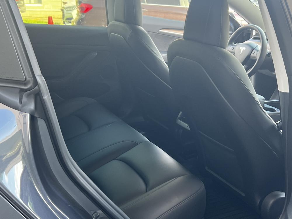 Tesla Model 3 2022 car image #21