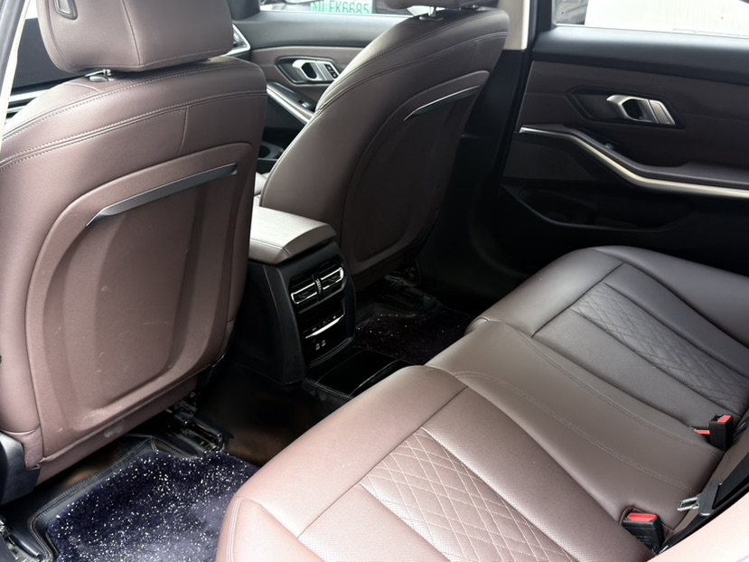 BMW 3 Series 2024 #5 BMW 3 Series 2024 car image #5
