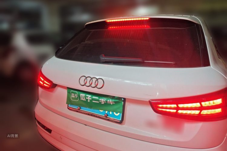 Audi Q3 2019 car image #6