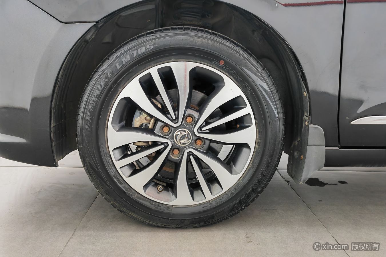 2016 car image #7