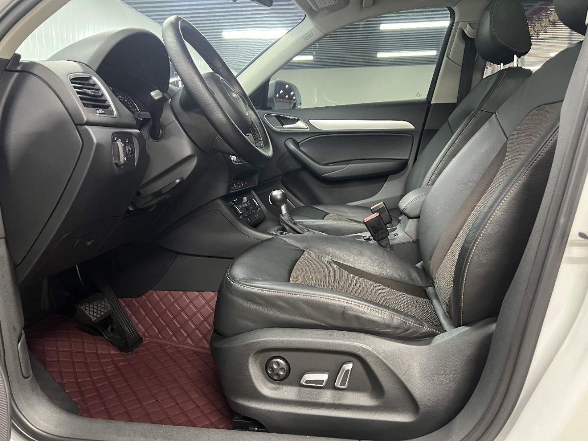 Audi Q3 2016 car image #5