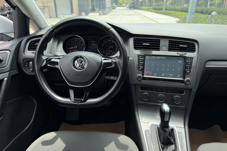 Volkswagen Golf 2015 car image #19