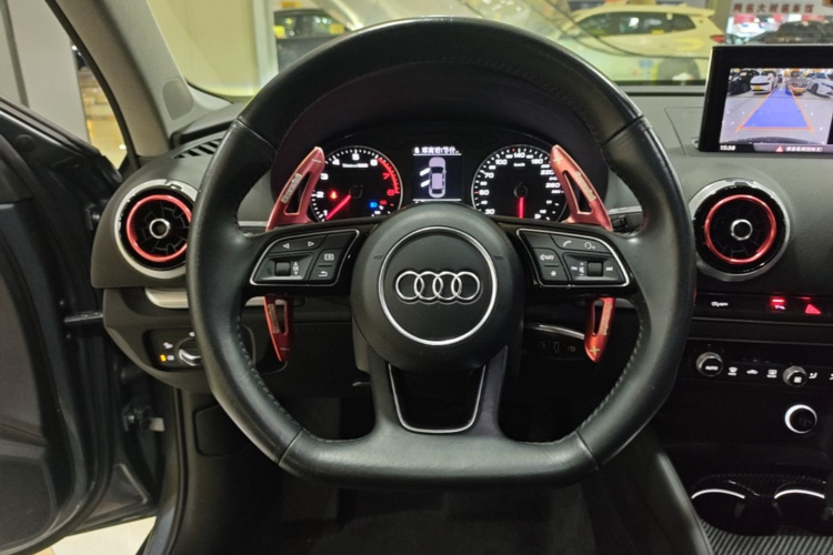Audi A3 2018 car image #15