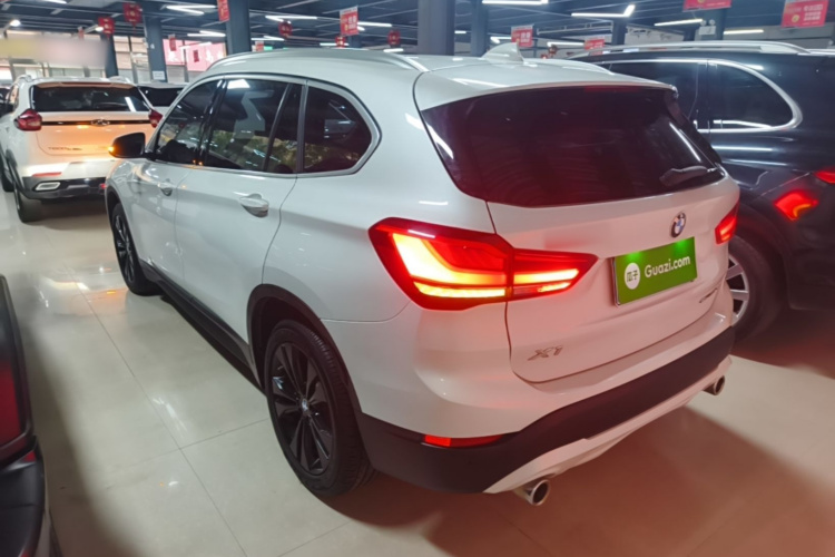 BMW X1 2019 #7 BMW X1 2019 صورة سيارة #7