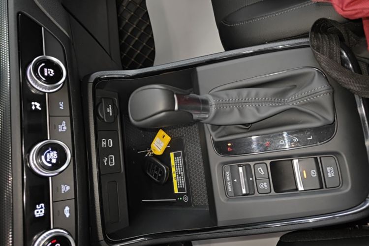 Honda CR-V 2025 car image #14