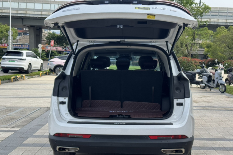 Jetour X90 PRO 2025 #17 Jetour X90 PRO 2025 car image #17