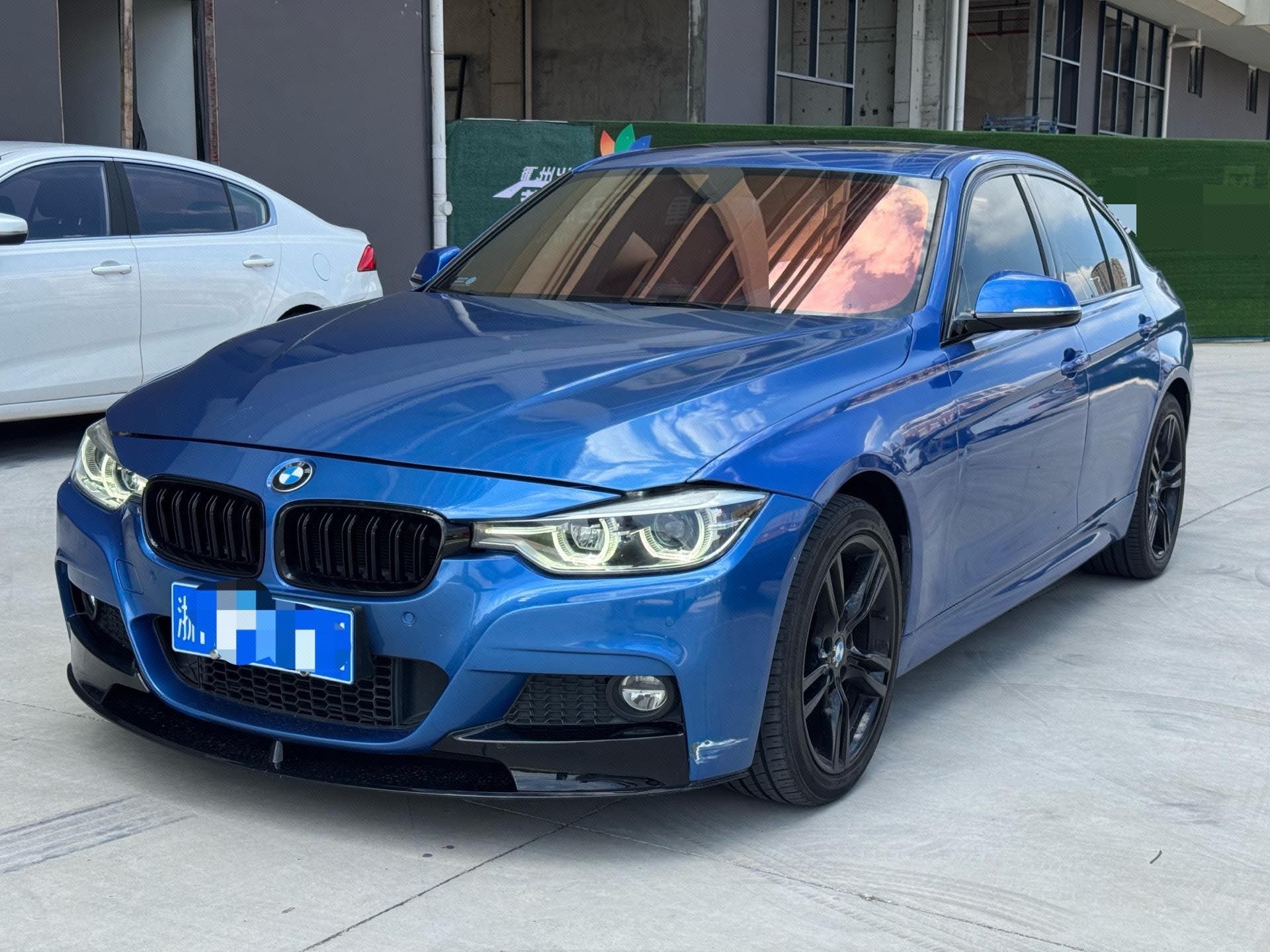 BMW 3 Series 2017 BMW 3 Series 2017 car image