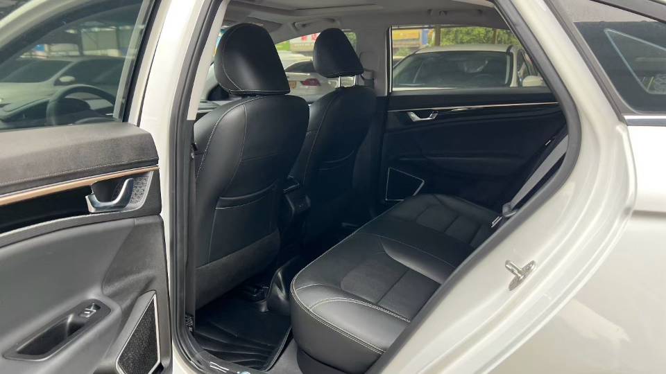GEELY Emgrand GL 2021 immagine di auto #8