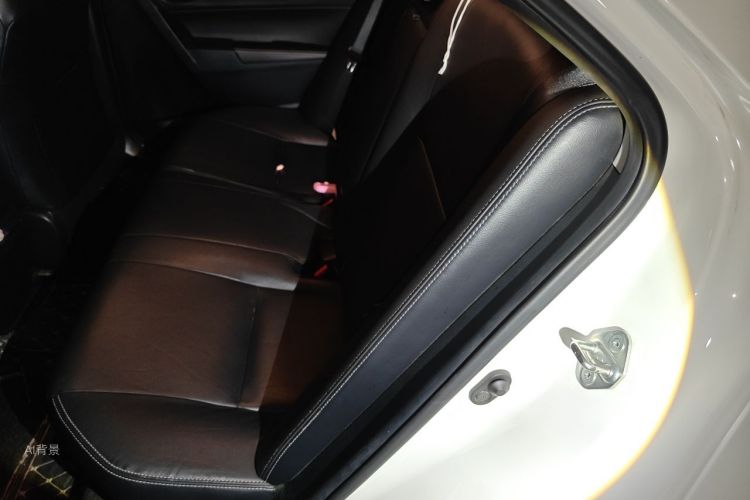 Toyota Corolla 2018 car image #19