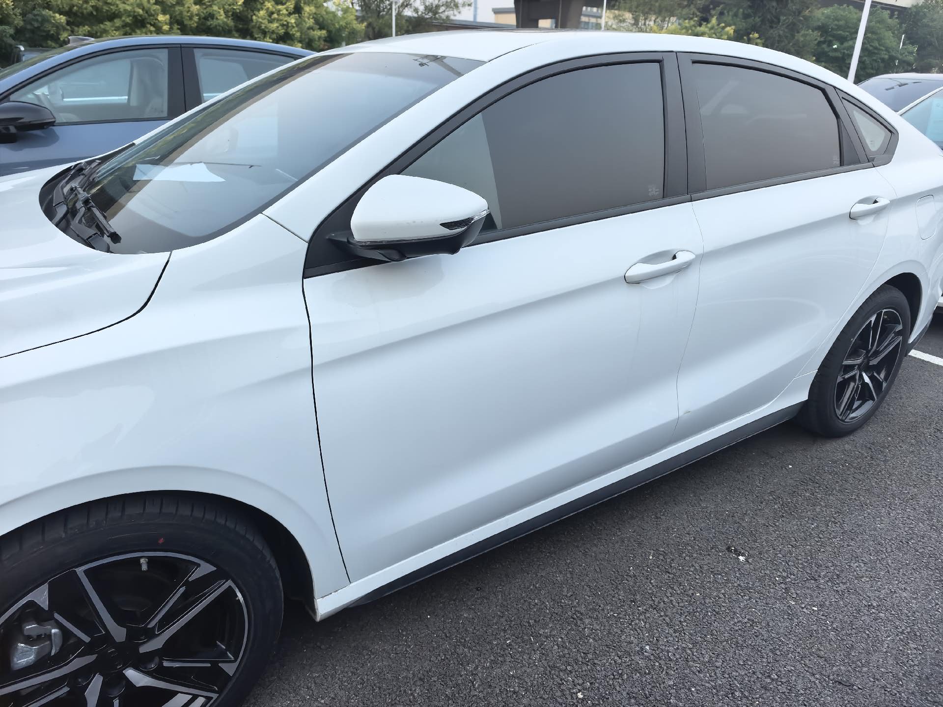 GEELY Binray 2024 immagine di auto #3
