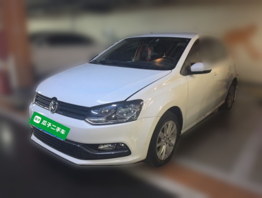 Volkswagen Polo 2015 car image 