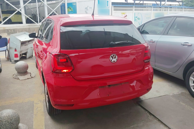 Volkswagen Polo 2017 car image #6
