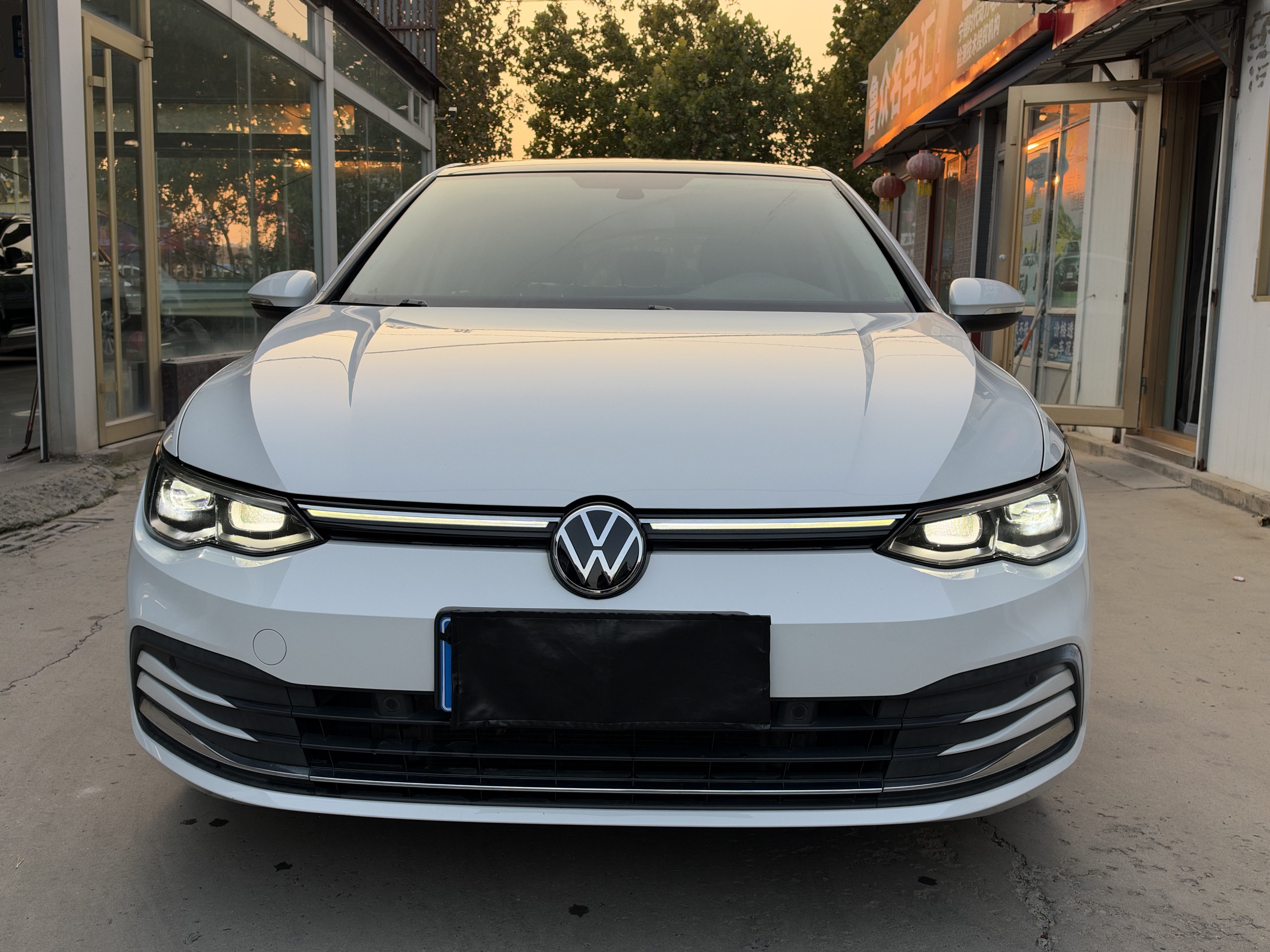 Volkswagen Golf 2022 #4 Volkswagen Golf 2022 صورة سيارة #4