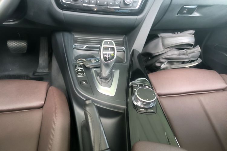 BMW 3 Series 2017 #14 BMW 3 Series 2017 car image #14