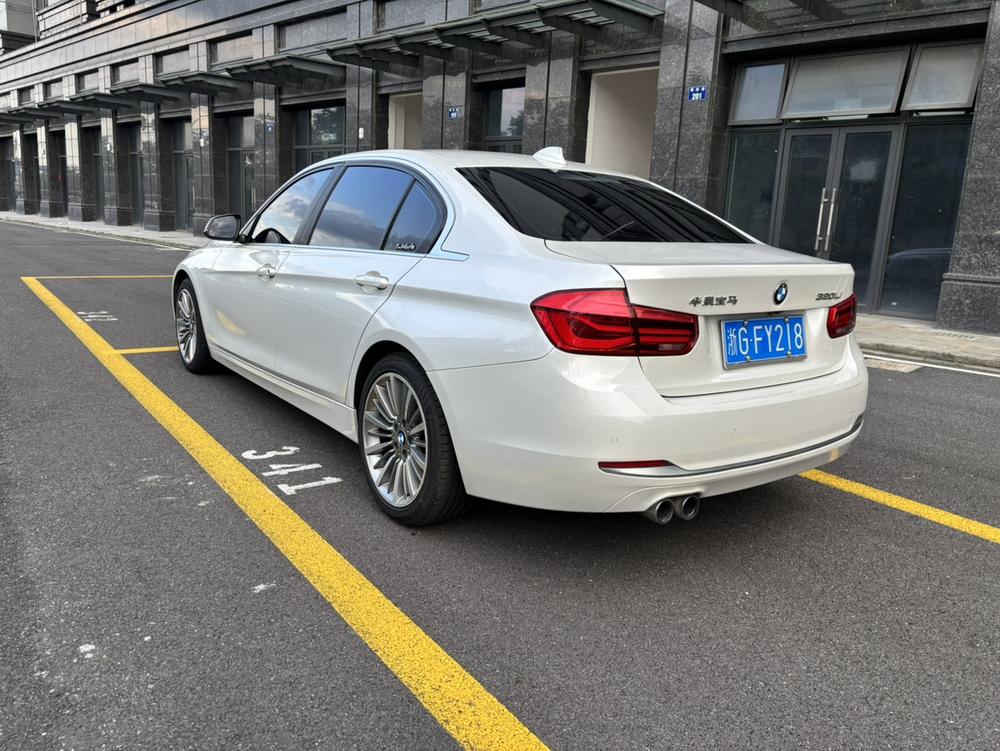 BMW 3 Series 2019 #4 BMW 3 Series 2019 car image #4
