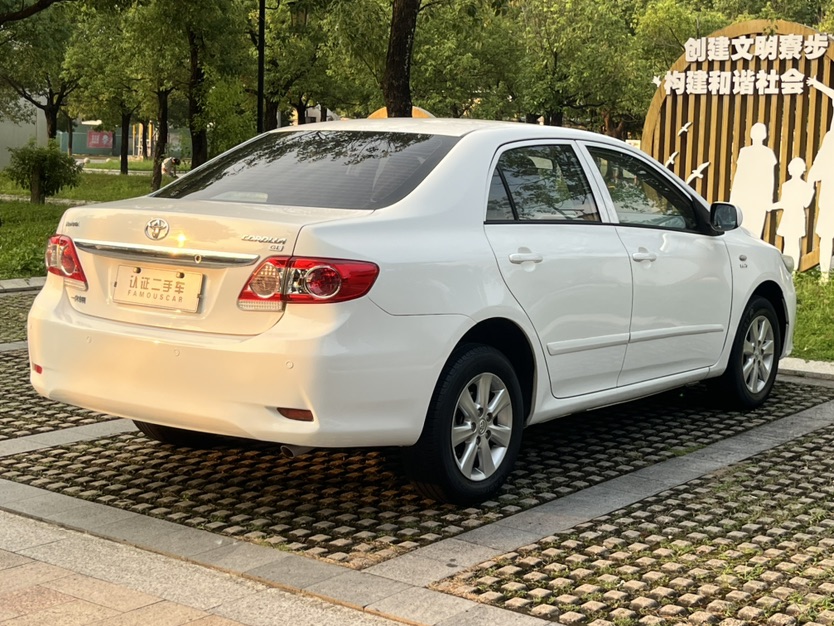 Toyota Corolla 2013 #9 Toyota Corolla 2013 car image #9