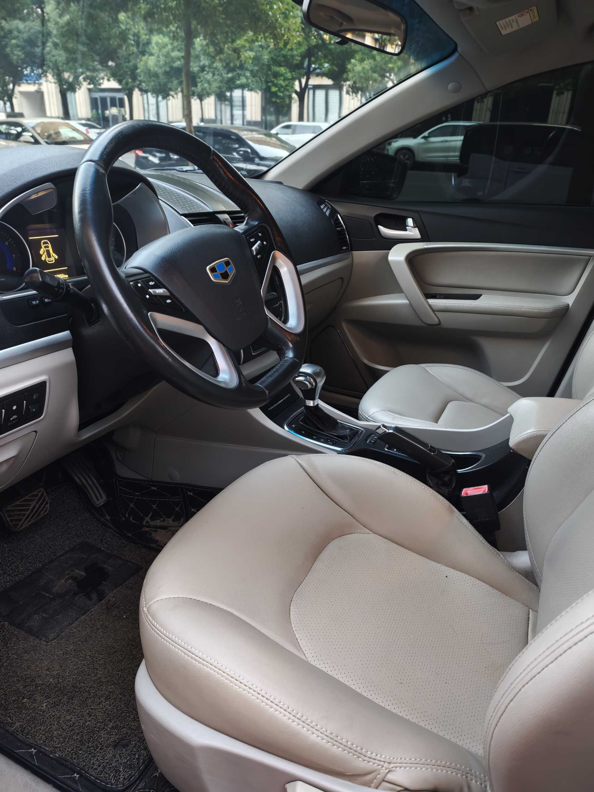 GEELY Emgrand 2015 #6 GEELY Emgrand 2015 car image #6