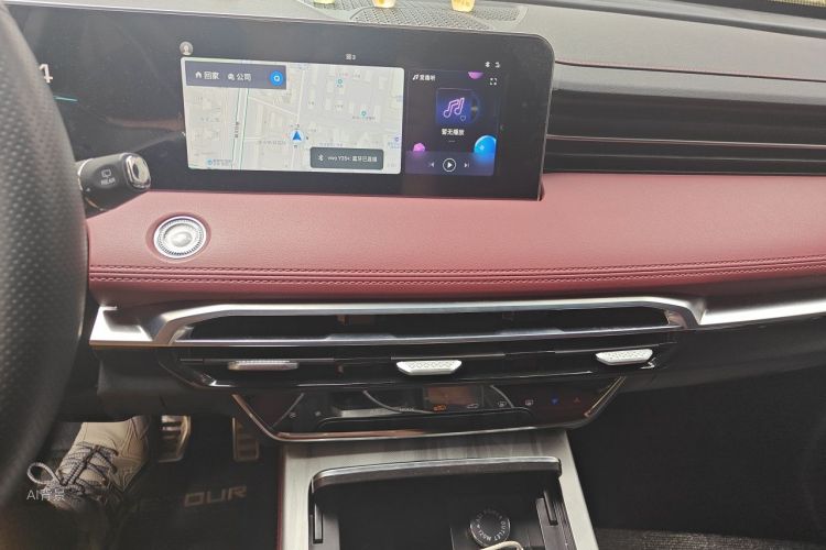 Jetour X70 PLUS 2023 car image #15