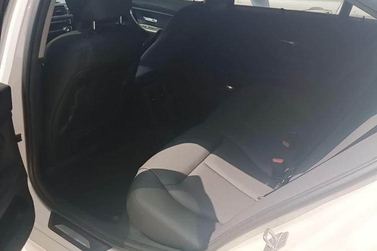 BMW 3 Series 2017 #17 BMW 3 Series 2017 car image #17